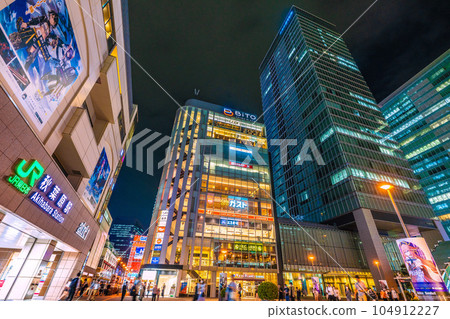 日本東京城市景觀七月。秋葉原站及站前“BiTO AKIBA PLAZA”景觀=10日 日本東京城市景觀七月。秋葉原站及站前“BiTO AKIBA PLAZA”景觀=10日 104912227