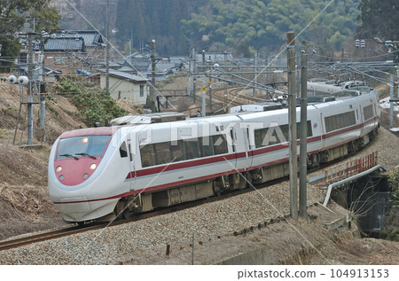 北陸本線 五十鈴栗栗系列 681 北越特快 N01 編組 + JR 西日本 W12 編組(金澤) 白高 北陸本線 五十鈴栗栗系列 681 北越特快 N01 編組 + JR 西日本 W12 編組(金澤) 白高 104913153