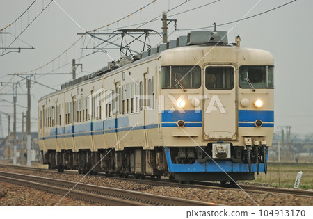 Hokuriku Main Line Kaga-Kasama-Mikawa Series 413 JR West B07 formation (Kanazawa) Hokuriku Main Line Kaga-Kasama-Mikawa Series 413 JR West B07 formation (Kanazawa) 104913170