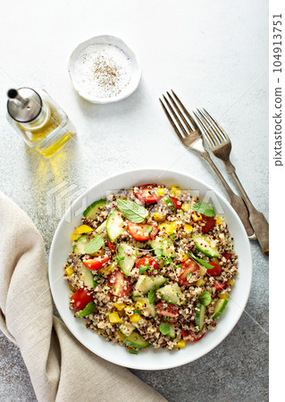 Fresh quinoa tabbouleh salad 104913751