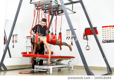 Back stretching, Back injury rehabilitation, Spine therapy, Spinal rehabilitation, Therapeutic exercises, Physical therapy exercises 104916084