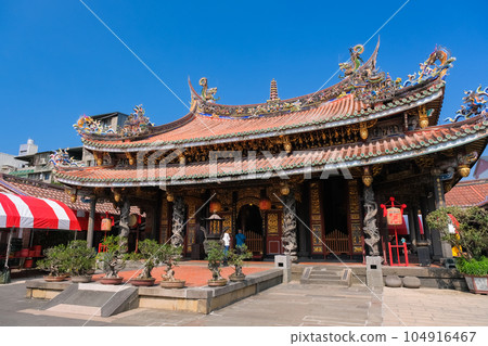 Dalongdong Baoan Temple, Main Hall, Taipei City, Taiwan 104916467