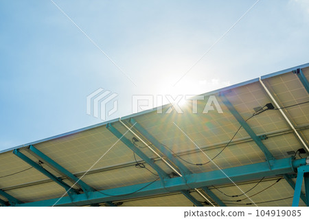 Solar panel station, Engineer installing solar panel at solar energy farm field Solar panel station, Engineer installing solar panel at solar energy farm field 104919085