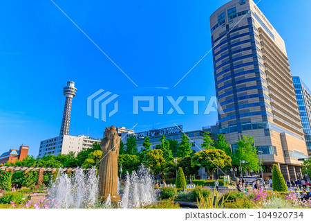 Kanagawa Prefecture Yokohama City Spring Yamashita Park Marine Tower and Hotel New Grand 104920734