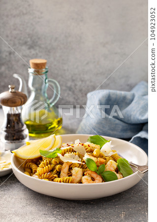 Gluten free chickpeas pasta 104923052