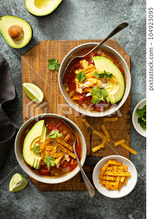Slow cooker chicken taco soup Slow cooker chicken taco soup 104923095