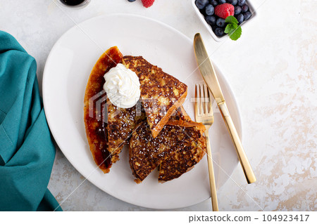 French toast with caramelised banana French toast with caramelised banana 104923417