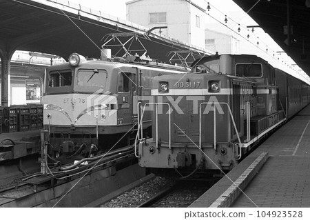 Railway JNR Train Locomotive EF58 DD51 Fukuchiyama Line Tokaido Main Line 104923528