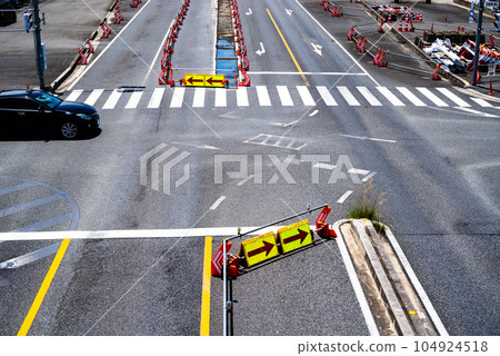 4車道主幹道路 建設中 埼玉縣道 27 號線 東松山鴻巢線 十字路口 2023.07 高飽和度對比度 4車道主幹道路 建設中 埼玉縣道 27 號線 東松山鴻巢線 十字路口 2023.07 高飽和度對比度 104924518