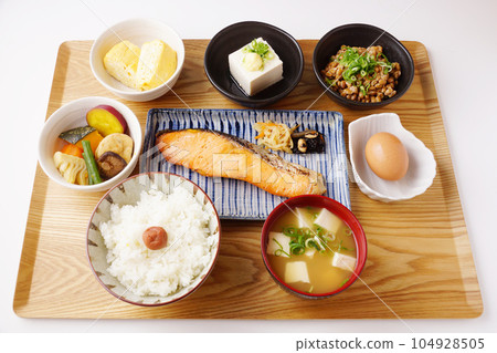 美味的日式早餐 104928505