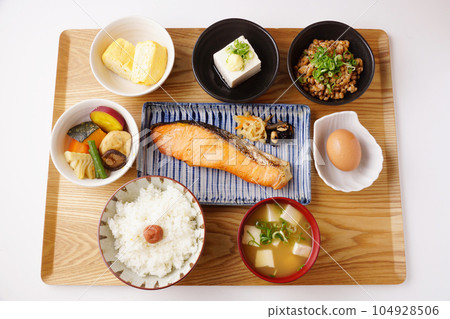 A delicious Japanese breakfast 104928506