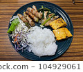 蘆筍肉捲和煎雞蛋 104929061