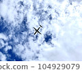 飛機飛向天空 104929079