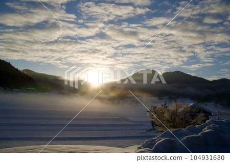 Connecting Terraced Rice Fields Heritage Mikawachi Rural Landscape Snow Scenery Morning Sunrise Morning Mist Connecting Terraced Rice Fields Heritage Mikawachi Rural Landscape Snow Scenery Morning Sunrise Morning Mist 104931680