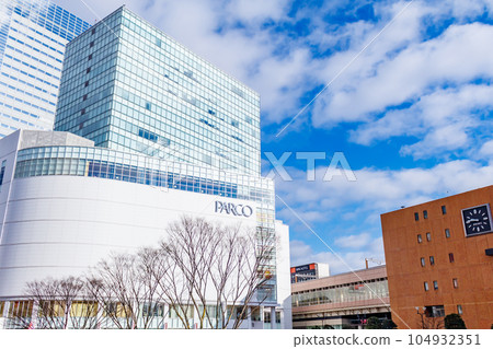 [Urban scenery of Miyagi] Urban scenery around the west exit of Sendai Station (Sendai Parco Aeru)) 104932351