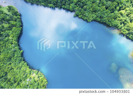 夏季奧科坦佩湖鳥瞰圖（俯視圖） 104933801