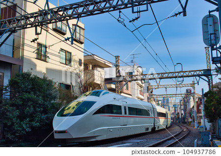 小田急線白色浪漫車廂VSE 小田急線白色浪漫車廂VSE 104937786
