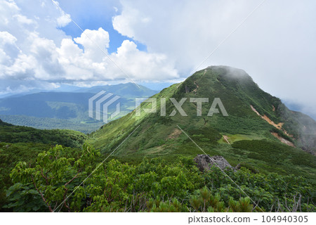 Mt. Hiuchigatake, Miike Route, Oze, Fukushima Prefecture 104940305