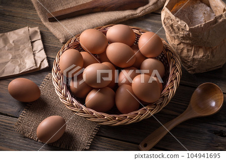 Fresh eggs Fresh eggs 104941695