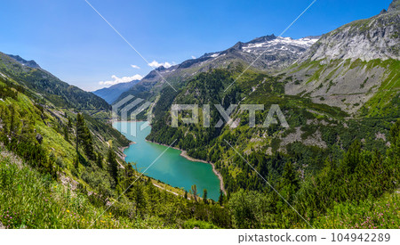 Mountain lake 104942289