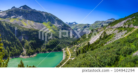 Malta Valley 104942294