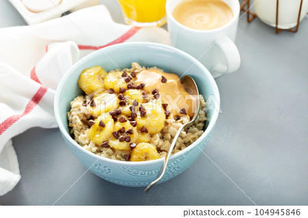 Oatmeal with caramelized bananas Oatmeal with caramelized bananas 104945846