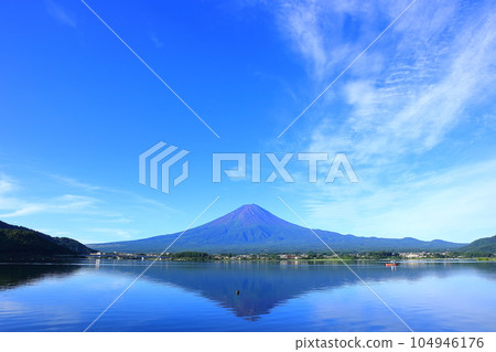 Fuji in the morning seen from Lake Kawaguchiko 104946176