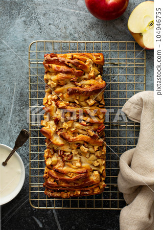 Apple pecan pull apart bread 104946755