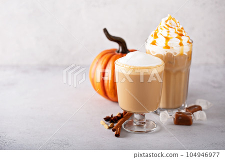 Pumpkin spice latte 104946977