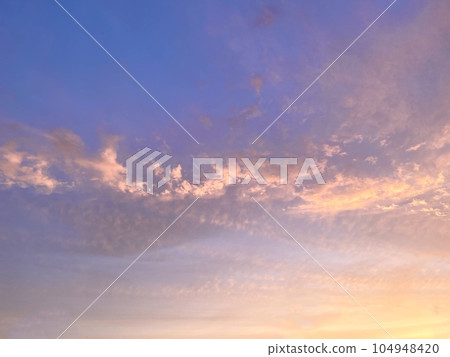 日出東方天空 104948420