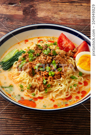 Cold noodles 104949829