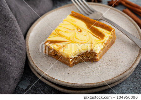 Pumpkin cheesecake bars Pumpkin cheesecake bars 104950090