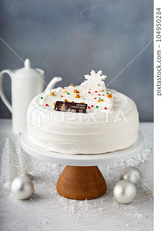 White Christmas cake 104950284
