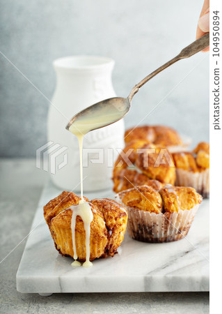 Cinnamon sugar monkey bread muffins 104950894