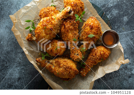 Panko breaded fried chicken drumsticks 104951128