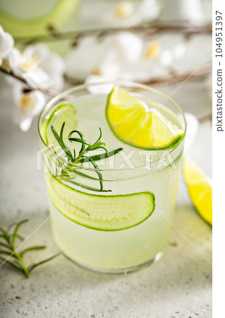 Cucumber gin gimlet 104951397