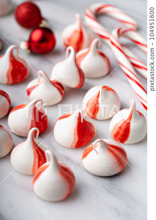 Peppermint meringue kisses Peppermint meringue kisses 104951600