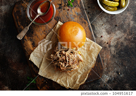 Pulled pork sandwich 104951617