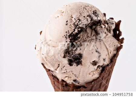 Cookies and cream ice cream cone 104951758