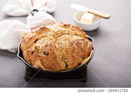 Traditional soda bread 104951788
