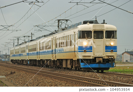 北陸本線 三河加賀笠 JR西日本 A01+A05 編組（金澤） 104953934