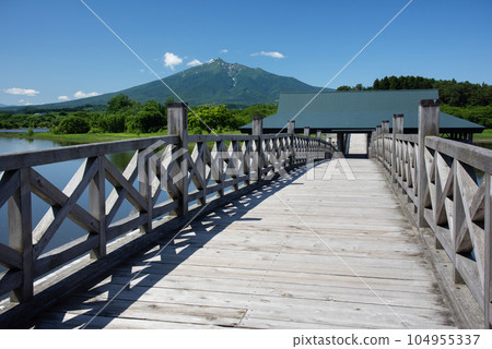 Tsuru no Mahaba和Iwakiyama Tsuru no Mahaba和Iwakiyama 104955337