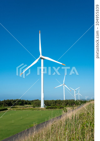 A wind power generator shining in the blue sky (Hokuei Town, Tottori Prefecture) A wind power generator shining in the blue sky (Hokuei Town, Tottori Prefecture) 104955839