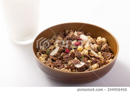 Granola Chocolate & Raspberry Granola Chocolate & Raspberry 104956408