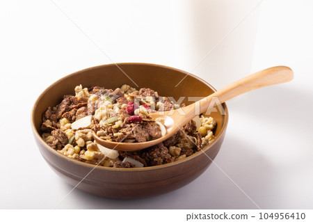 Granola Chocolate & Raspberry Granola Chocolate & Raspberry 104956410
