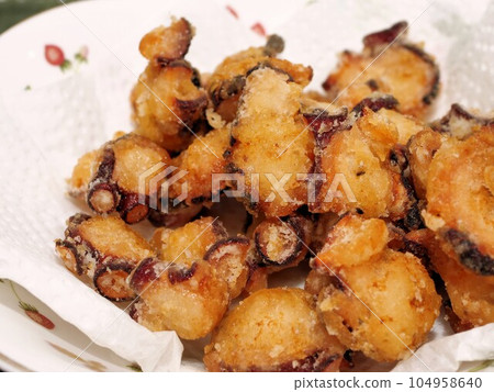 Deep-fried octopus 104958640