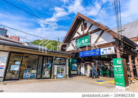 日本藤澤市景觀,俯瞰江之電和江之島站 日本藤澤市景觀,俯瞰江之電和江之島站 104962330