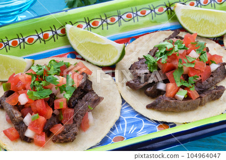Delicious Mexican tacos 104964047