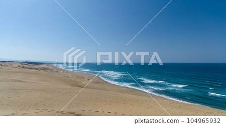 Tottori Sand Dunes Panorama 104965932