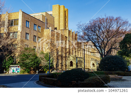 [Urban scenery of Tokyo] Urban scenery around the University of Tokyo (Hongo) 104971261